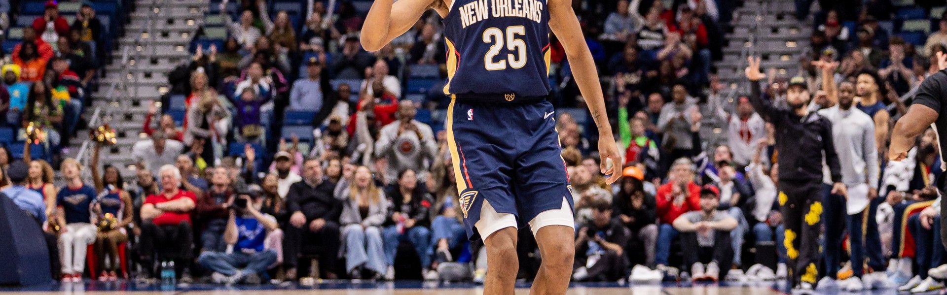 足球赛事-球队真核？墨菲打满首节5中4高效拿下14分2篮板