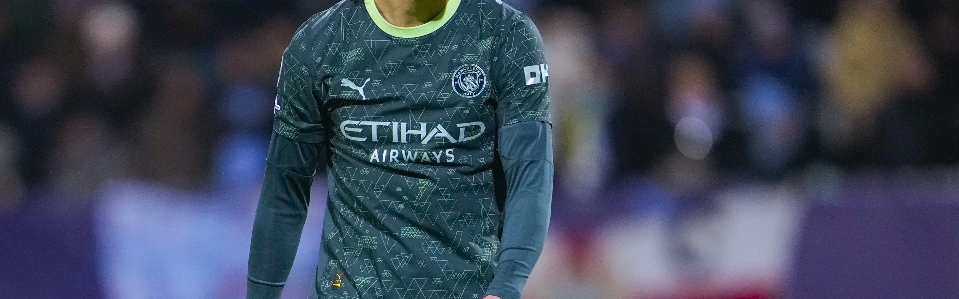 世界杯赛程-TA：阿森纳未来大概率会丢分 但曼城也很难了，哈兰德陷入低迷