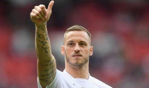 海港教学赛延续多点开花 新星绝杀可解阿瑙依赖症